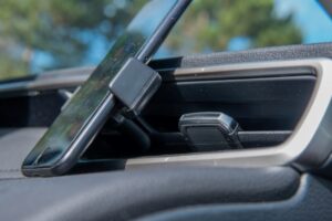 Swissten S-Grip AV-1 Air Vent Car Holder - 65010401BOX - Up to Phones for 6.0" - For CDU Box - Black 19 Swissten S-Grip AV-1 Air Vent Car Holder - 65010401BOX - Up to Phones for 6.0" - For CDU Box - Black - Image 19